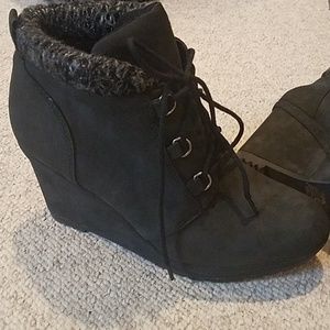 Cute black wedges